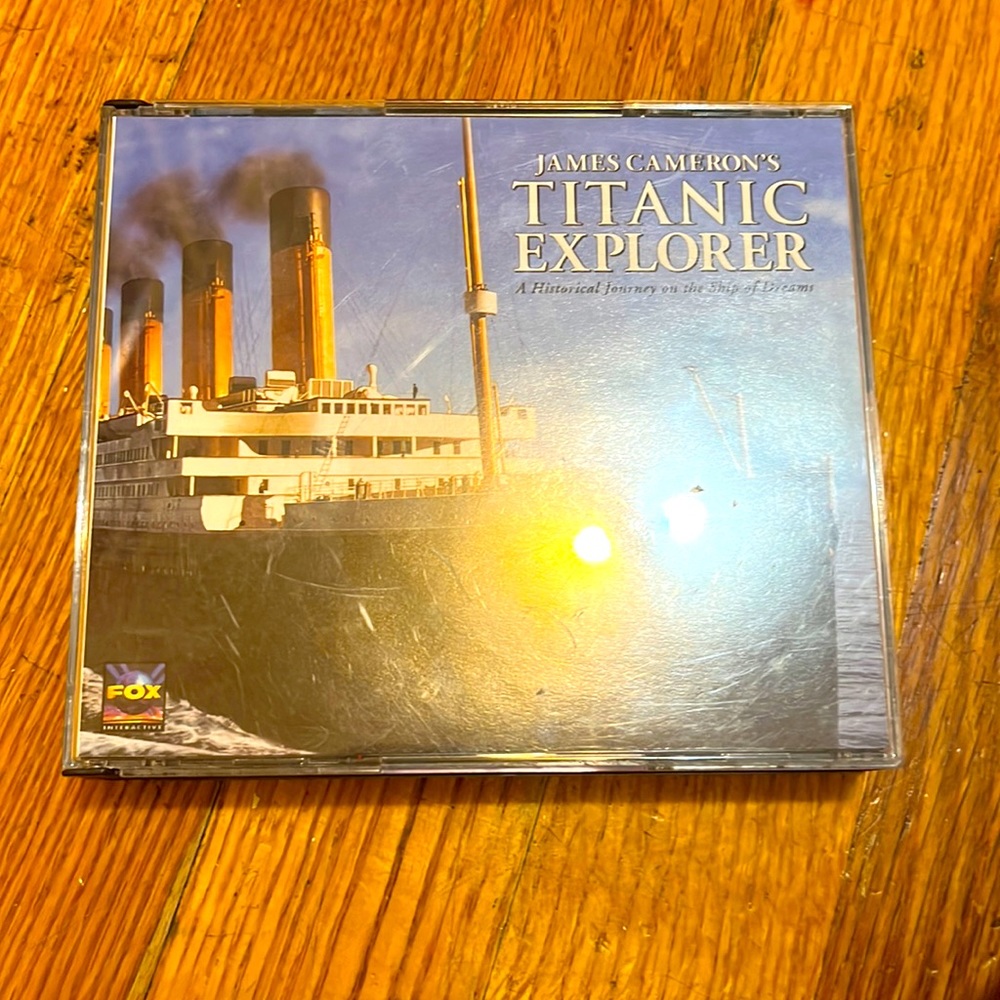 Vintage James Cameron’s Titanic Explorer